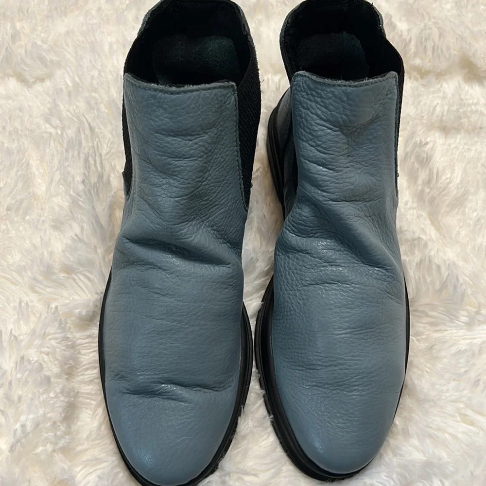 FREE PEOPLE X BUENO NWOT EU 36 (6) powder blue booties in Darla RARE FIND!